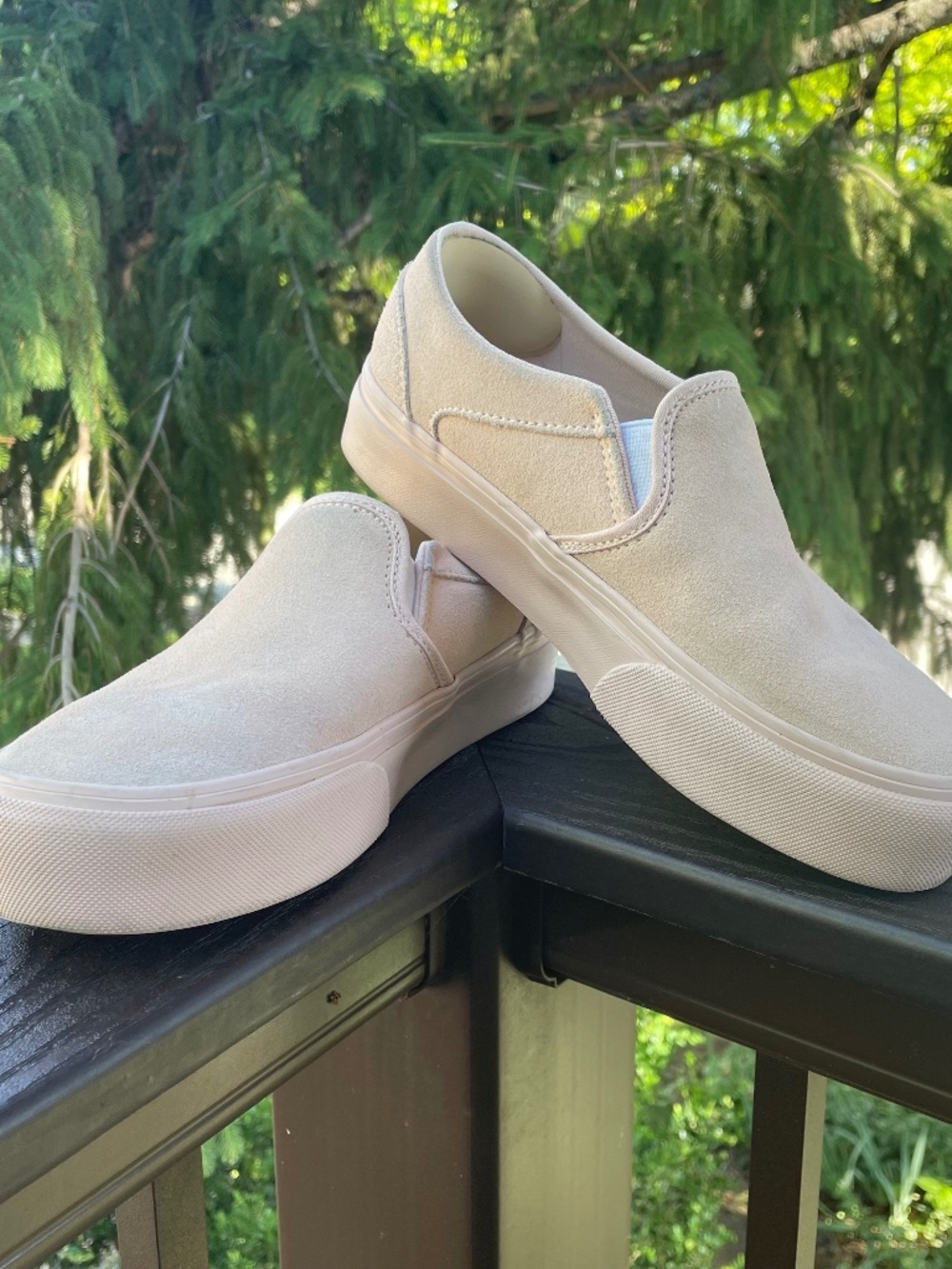 Vans Asher Platform Slip-on Sneakers in Soft Pink Suede with Pink Sole Womens 8
